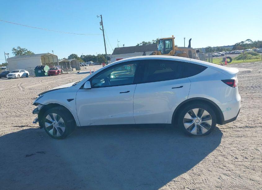 Photo 15 of 2023 Tesla Model Y RWD (VIN 7SAYGDED0PF967658)