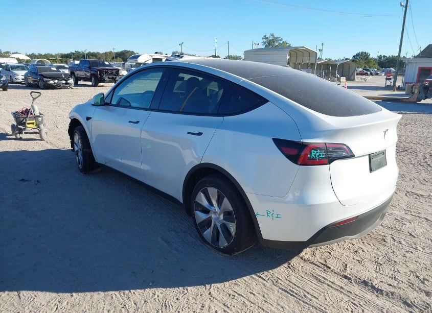 Photo 3 of 2023 Tesla Model Y RWD (VIN 7SAYGDED0PF967658)