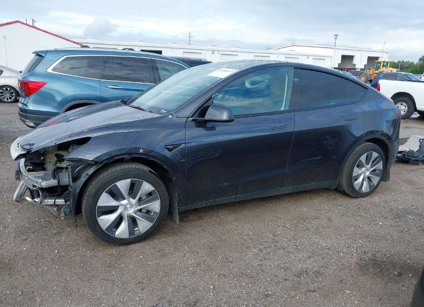 Photo 15 of 2024 Tesla Model Y LONG RANGE DUAL MOTOR ALL-WHEEL DRIVE/RWD (VIN 7SAYGDED0RF032868)