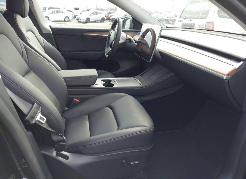 Photo 5 of 2024 Tesla Model Y LONG RANGE DUAL MOTOR ALL-WHEEL DRIVE/RWD (VIN 7SAYGDED0RF032868)