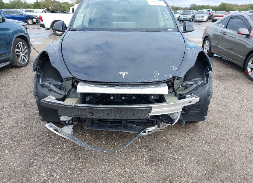 Photo 6 of 2024 Tesla Model Y LONG RANGE DUAL MOTOR ALL-WHEEL DRIVE/RWD (VIN 7SAYGDED0RF032868)