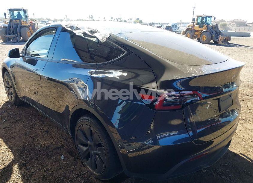 Photo 3 of 2024 Tesla Model Y LONG RANGE DUAL MOTOR ALL-WHEEL DRIVE/RWD (VIN 7SAYGDED0RF186917)