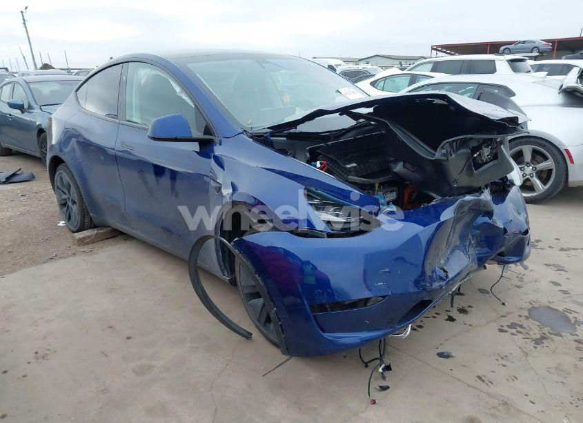 2024 Tesla Model Y (VIN 7SAYGDED1RA308245) main photo