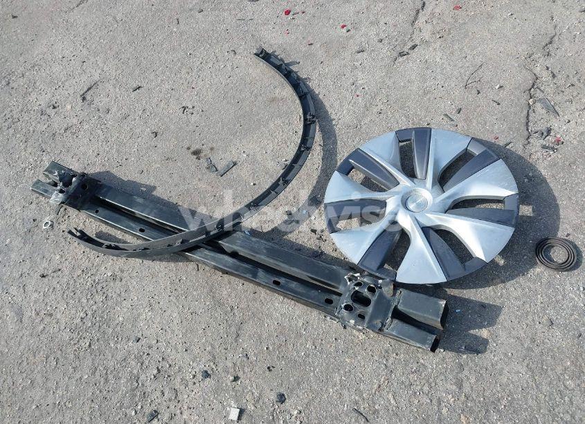 Photo 12 of 2024 Tesla Model Y (VIN 7SAYGDED1RF042230)