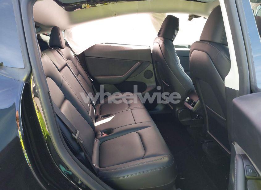 Photo 8 of 2024 Tesla Model Y (VIN 7SAYGDED1RF042230)