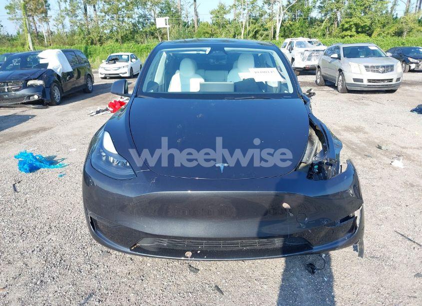 Photo 11 of 2024 Tesla Model Y LONG RANGE DUAL MOTOR ALL-WHEEL DRIVE/RWD (VIN 7SAYGDED1RF084462)