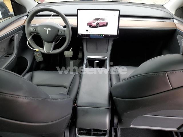 2024 TESLA MODEL Y (VIN 7SAYGDED1RF112535) main photo