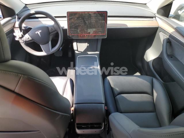 Photo 3 of 2024 TESLA MODEL Y (VIN 7SAYGDED1RF212148)