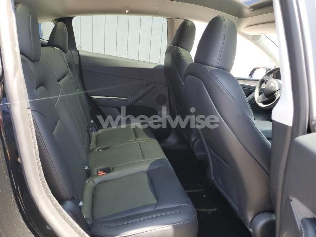 Photo 2 of 2025 TESLA MODEL Y (VIN 7SAYGDED1SF217131)