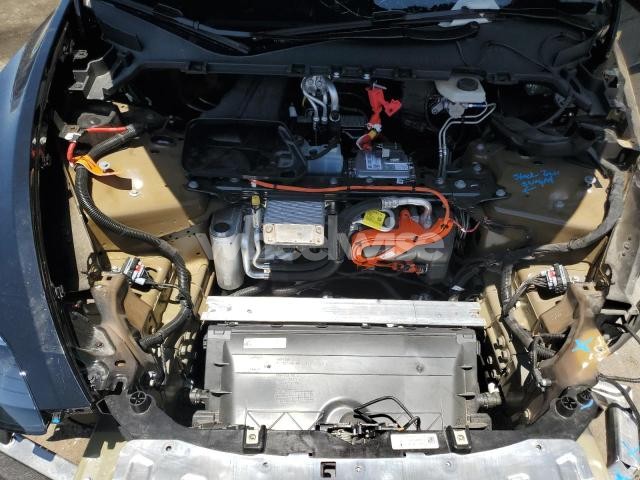 Photo 4 of 2025 TESLA MODEL Y (VIN 7SAYGDED1SF217131)