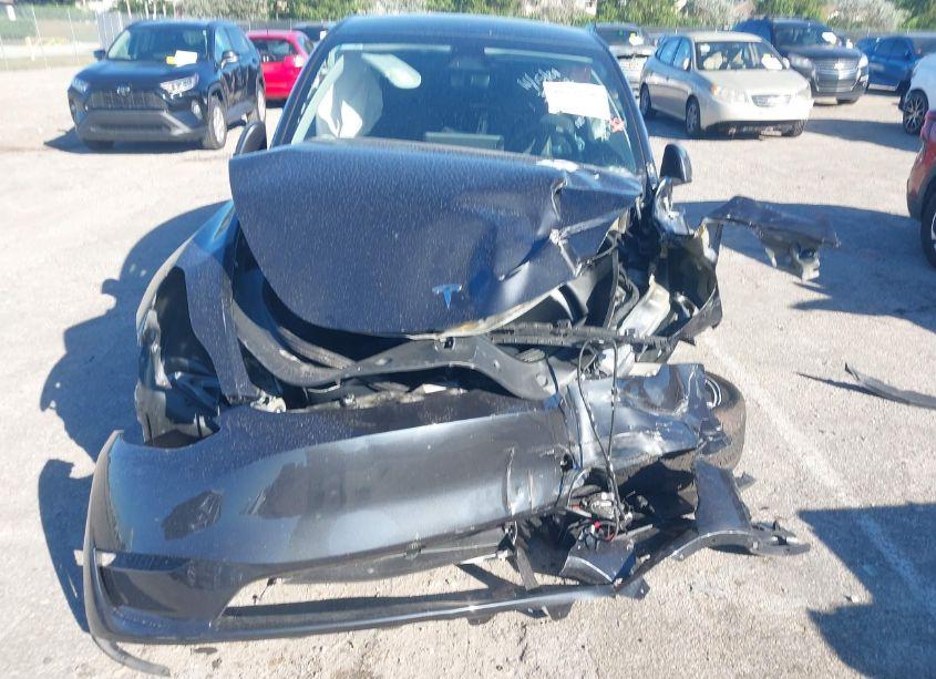 Photo 11 of 2024 Tesla Model Y LONG RANGE DUAL MOTOR ALL-WHEEL DRIVE/RWD (VIN 7SAYGDED2RF018387)