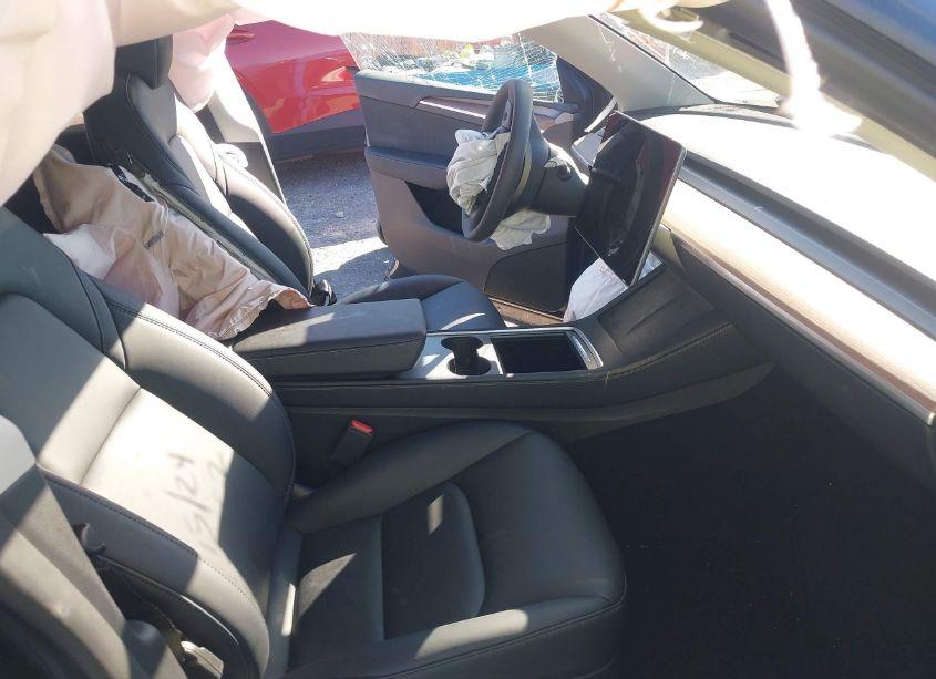 Photo 5 of 2024 Tesla Model Y LONG RANGE DUAL MOTOR ALL-WHEEL DRIVE/RWD (VIN 7SAYGDED2RF018387)