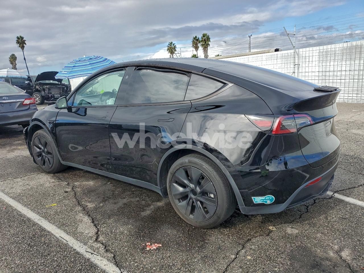 Photo 2 of 2024 TESLA MODEL Y (VIN 7SAYGDED2RF162618)