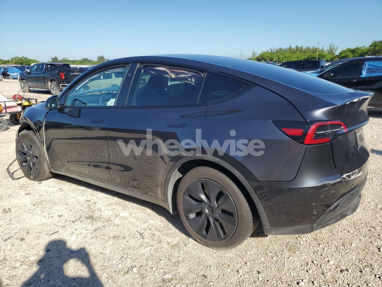 Photo 2 of 2025 TESLA MODEL Y (VIN 7SAYGDED2SF245519)