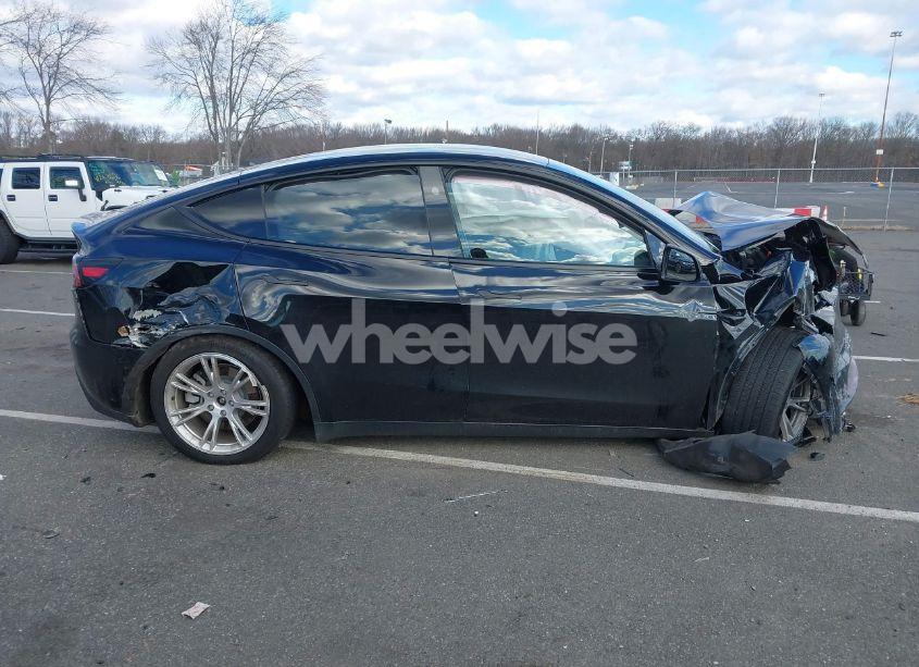Photo 12 of 2024 Tesla Model Y LONG RANGE DUAL MOTOR ALL-WHEEL DRIVE/RWD (VIN 7SAYGDED3RF019113)