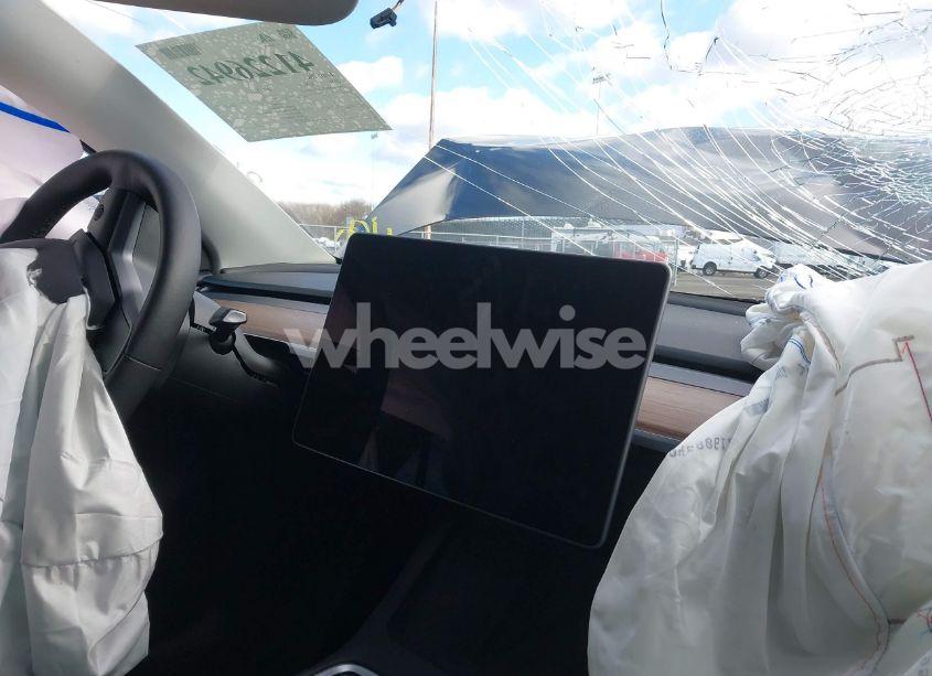 Photo 7 of 2024 Tesla Model Y LONG RANGE DUAL MOTOR ALL-WHEEL DRIVE/RWD (VIN 7SAYGDED3RF019113)