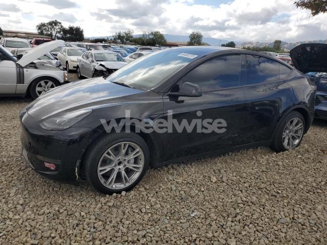 Photo 5 of 2024 TESLA MODEL Y (VIN 7SAYGDED3RF077268)