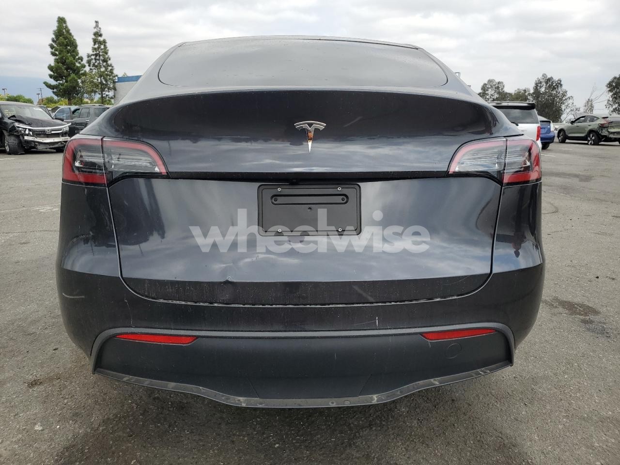 Photo 6 of 2024 TESLA MODEL Y (VIN 7SAYGDED3RF097682)