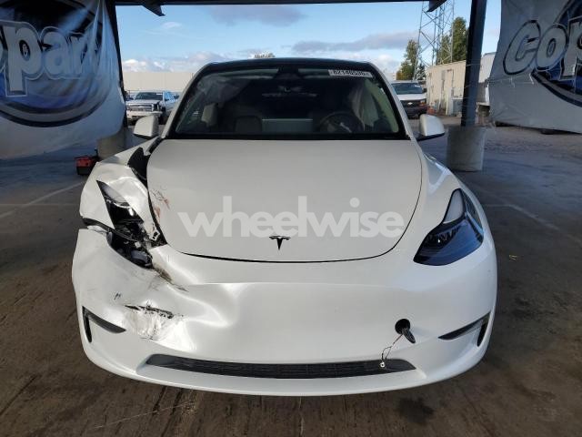 Photo 6 of 2024 TESLA MODEL Y (VIN 7SAYGDED3RF111452)