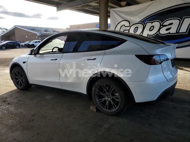 Photo 8 of 2024 TESLA MODEL Y (VIN 7SAYGDED3RF111452)