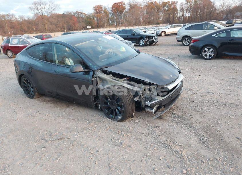 2024 Tesla Model Y LONG RANGE DUAL MOTOR ALL-WHEEL DRIVE/RWD (VIN 7SAYGDED3RF160506) main photo