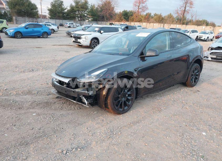 Photo 2 of 2024 Tesla Model Y LONG RANGE DUAL MOTOR ALL-WHEEL DRIVE/RWD (VIN 7SAYGDED3RF160506)