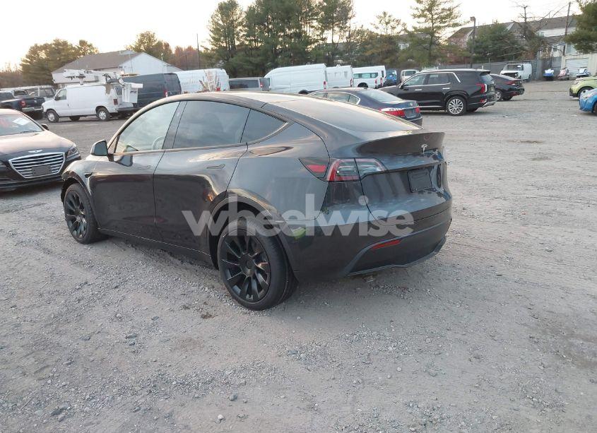 Photo 3 of 2024 Tesla Model Y LONG RANGE DUAL MOTOR ALL-WHEEL DRIVE/RWD (VIN 7SAYGDED3RF160506)