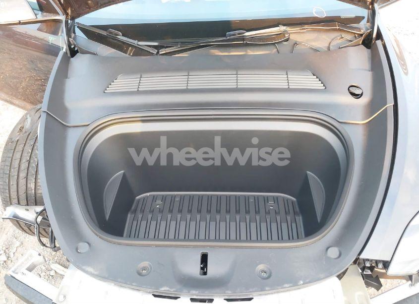 Photo 9 of 2024 Tesla Model Y LONG RANGE DUAL MOTOR ALL-WHEEL DRIVE/RWD (VIN 7SAYGDED3RF160506)