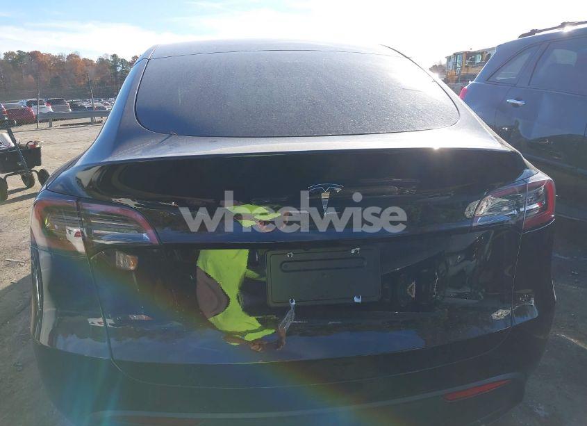 Photo 16 of 2024 Tesla Model Y LONG RANGE DUAL MOTOR ALL-WHEEL DRIVE/RWD (VIN 7SAYGDED3RF185521)