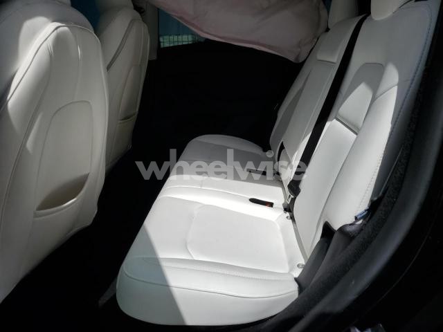 Photo 5 of 2024 TESLA MODEL Y (VIN 7SAYGDED4RF015491)