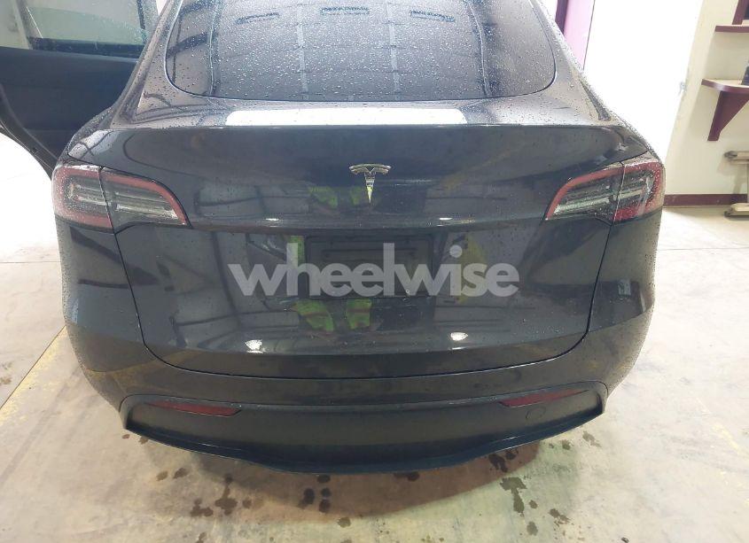 Photo 15 of 2024 Tesla Model Y LONG RANGE DUAL MOTOR ALL-WHEEL DRIVE/RWD (VIN 7SAYGDED4RF072600)