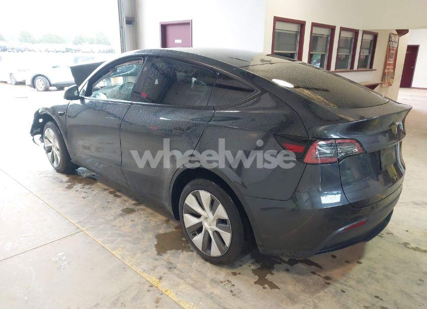 Photo 3 of 2024 Tesla Model Y LONG RANGE DUAL MOTOR ALL-WHEEL DRIVE/RWD (VIN 7SAYGDED4RF072600)