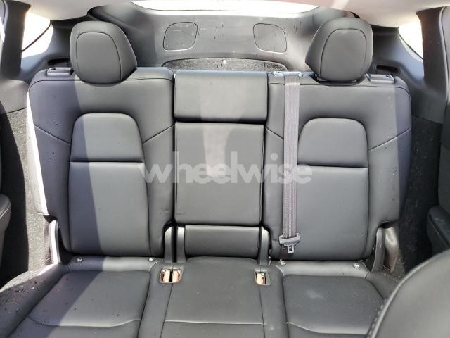 Photo 4 of 2024 TESLA MODEL Y (VIN 7SAYGDED4RF126610)