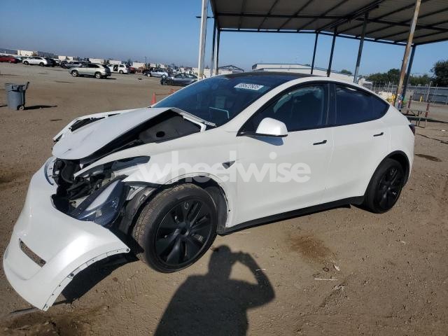 Photo 6 of 2024 TESLA MODEL Y (VIN 7SAYGDED5RF123120)