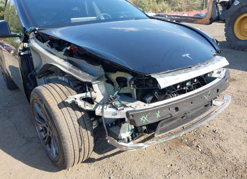 Photo 6 of 2024 Tesla Model Y LONG RANGE DUAL MOTOR ALL-WHEEL DRIVE/RWD (VIN 7SAYGDED5RF130214)