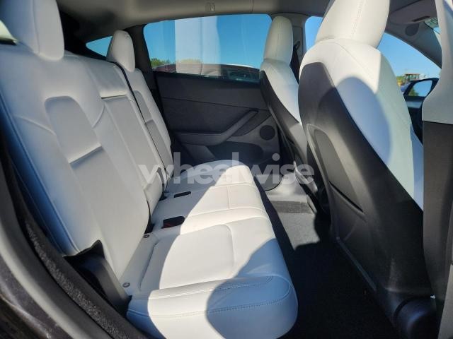 Photo 10 of 2024 TESLA MODEL Y (VIN 7SAYGDED5RF179011)