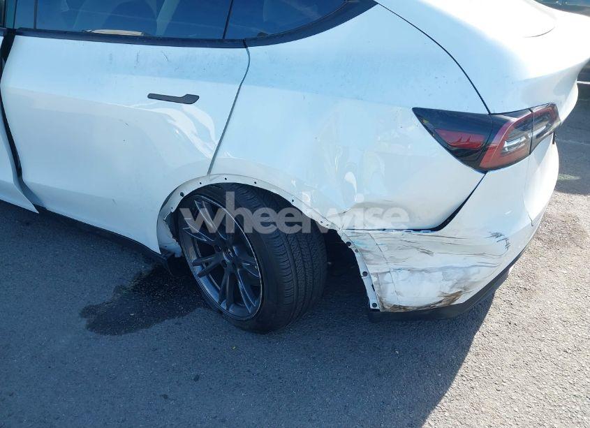 Photo 6 of 2025 Tesla Model Y (VIN 7SAYGDED5SF235499)