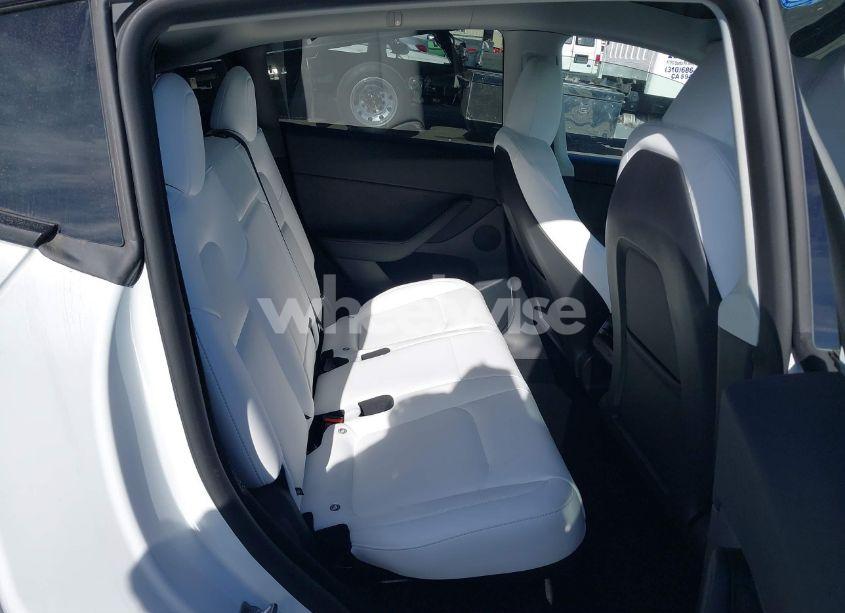 Photo 8 of 2025 Tesla Model Y (VIN 7SAYGDED5SF235499)