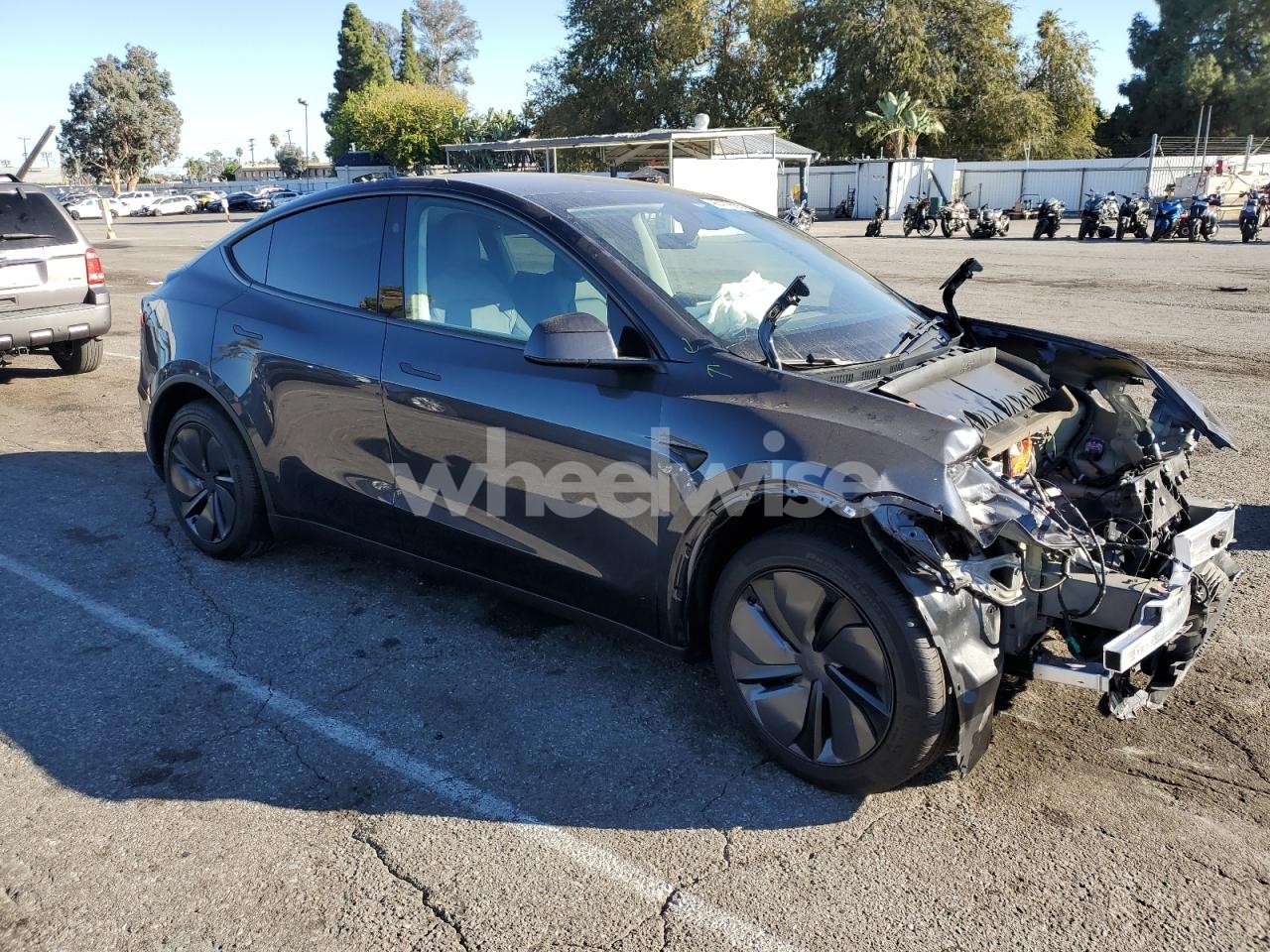 Photo 4 of 2026 TESLA MODEL Y (VIN 7SAYGDED5TF443982)