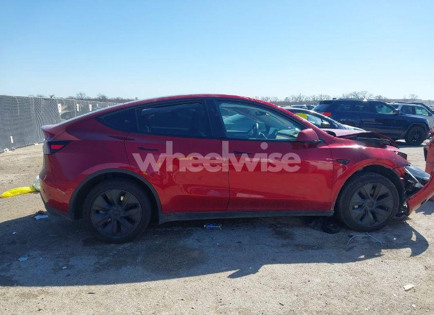 Photo 12 of 2024 Tesla Model Y LONG RANGE DUAL MOTOR ALL-WHEEL DRIVE/RWD (VIN 7SAYGDED6RA300819)