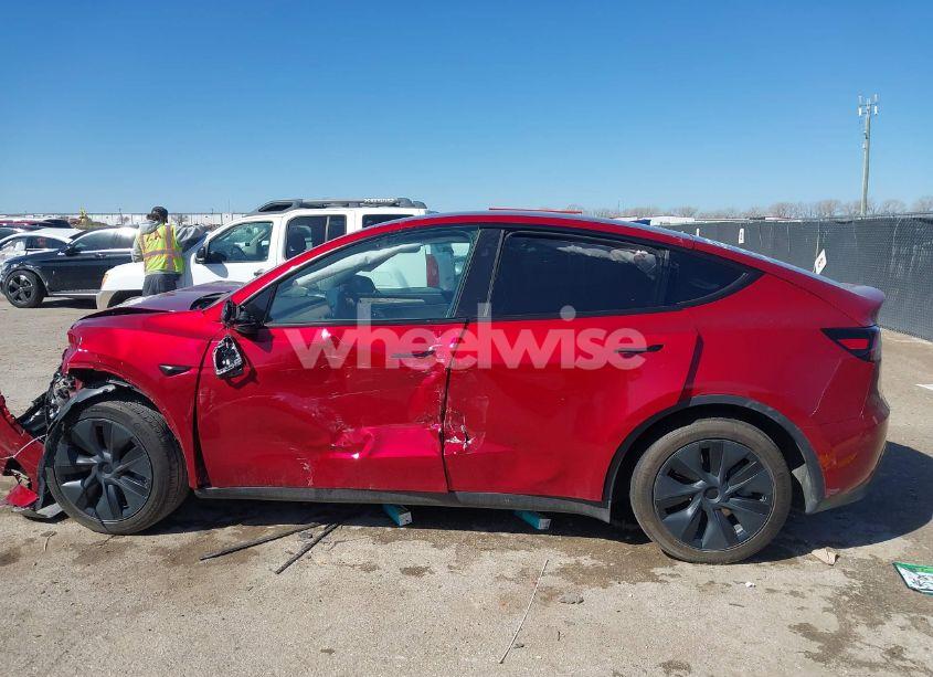 Photo 13 of 2024 Tesla Model Y LONG RANGE DUAL MOTOR ALL-WHEEL DRIVE/RWD (VIN 7SAYGDED6RA300819)