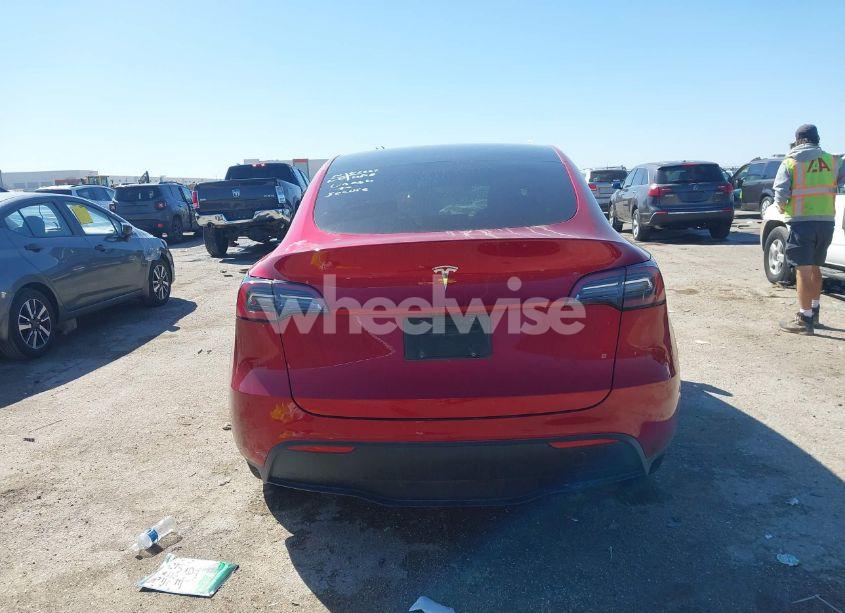 Photo 15 of 2024 Tesla Model Y LONG RANGE DUAL MOTOR ALL-WHEEL DRIVE/RWD (VIN 7SAYGDED6RA300819)