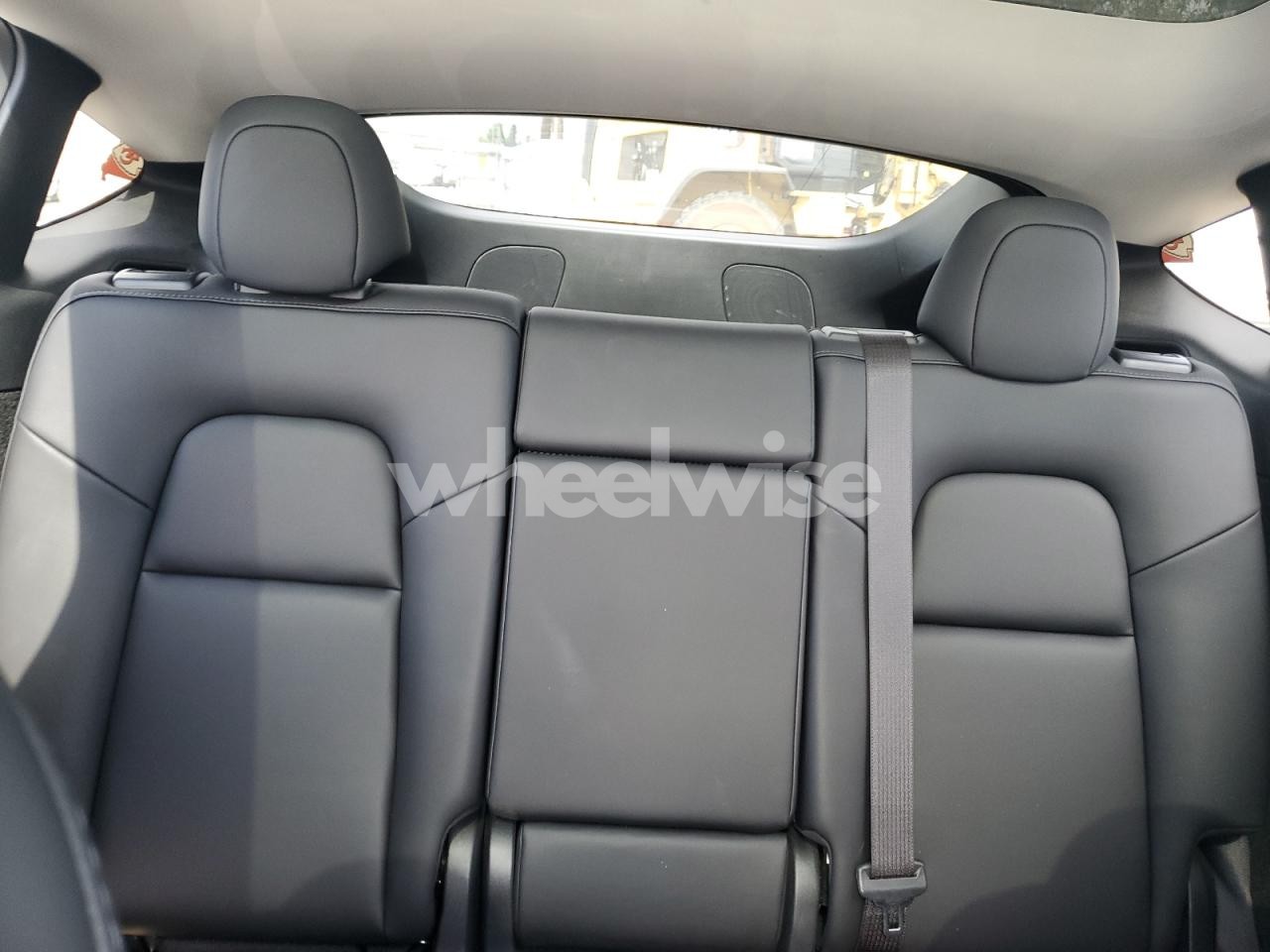 Photo 10 of 2024 TESLA MODEL Y (VIN 7SAYGDED6RF028551)