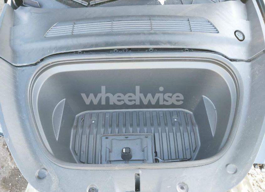 Photo 10 of 2024 Tesla Model Y LONG RANGE DUAL MOTOR ALL-WHEEL DRIVE/RWD (VIN 7SAYGDED6RF103670)