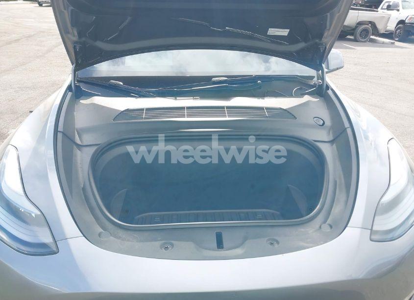 Photo 10 of 2024 Tesla Model Y LONG RANGE DUAL MOTOR ALL-WHEEL DRIVE/RWD (VIN 7SAYGDED7RF197638)