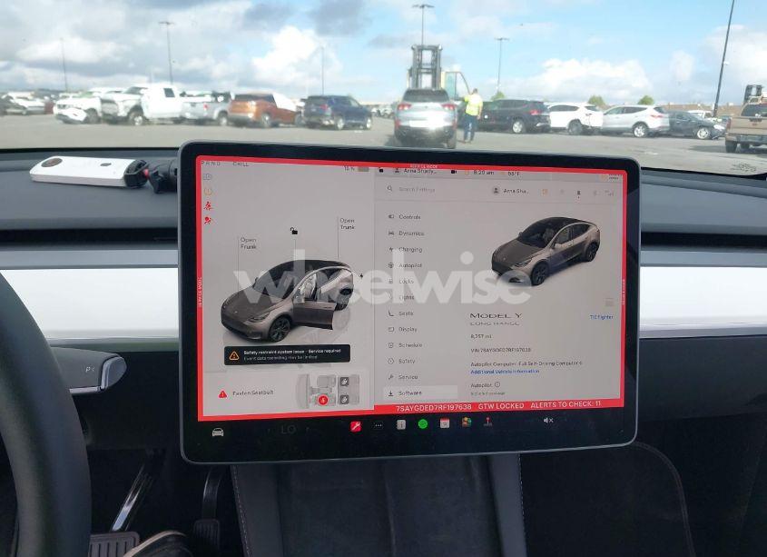 Photo 7 of 2024 Tesla Model Y LONG RANGE DUAL MOTOR ALL-WHEEL DRIVE/RWD (VIN 7SAYGDED7RF197638)