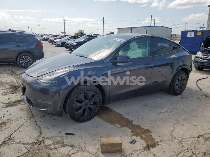 Photo 2 of 2025 TESLA MODEL Y (VIN 7SAYGDED7SA337514)