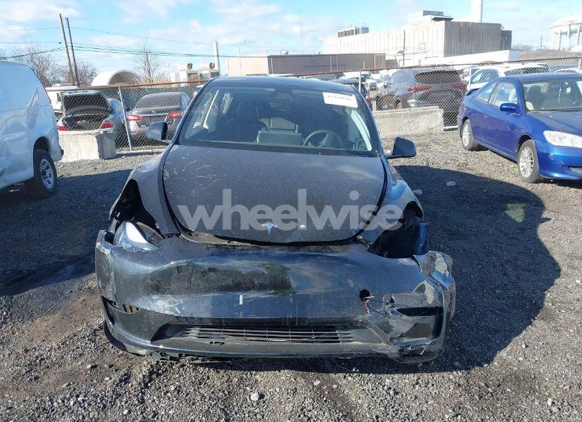 Photo 11 of 2025 Tesla Model Y LONG RANGE DUAL MOTOR ALL-WHEEL DRIVE (VIN 7SAYGDED7SF229722)