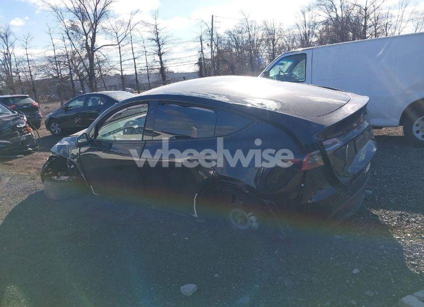 Photo 13 of 2025 Tesla Model Y LONG RANGE DUAL MOTOR ALL-WHEEL DRIVE (VIN 7SAYGDED7SF229722)