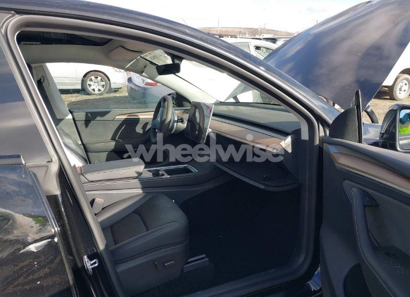 Photo 5 of 2025 Tesla Model Y LONG RANGE DUAL MOTOR ALL-WHEEL DRIVE (VIN 7SAYGDED7SF229722)